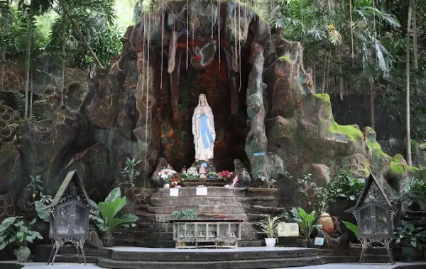 paket wisata religi goa maria sendang sriningsih